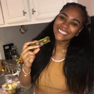 Meet your Posher, Jessica